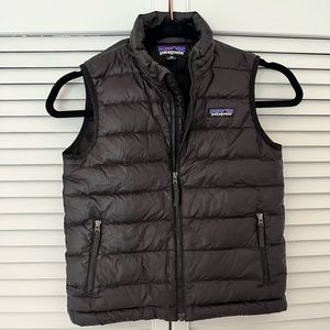 Patagonia kids down vest. Size 5/6